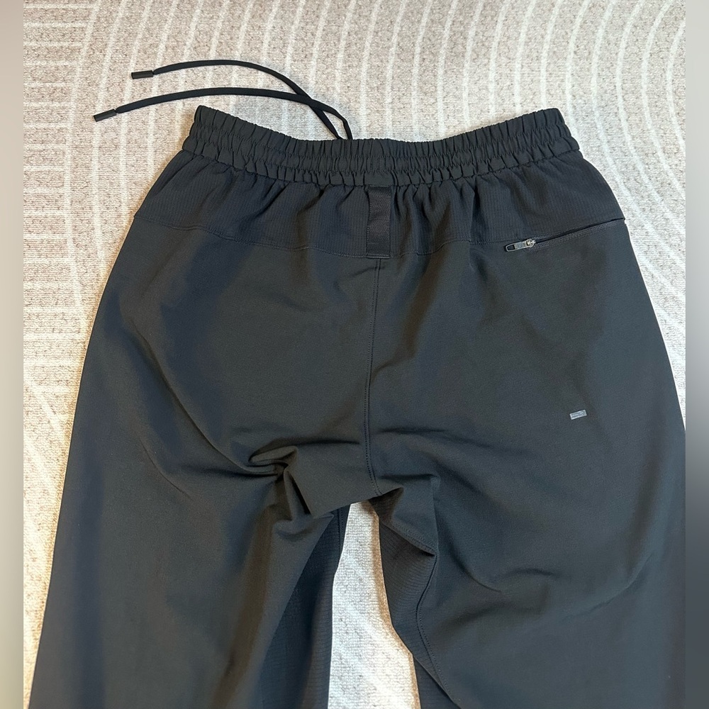 Lululemon Pants License to Train Joggers Men’s Performance Gym Sport Black Small - Picture 11 of 14
